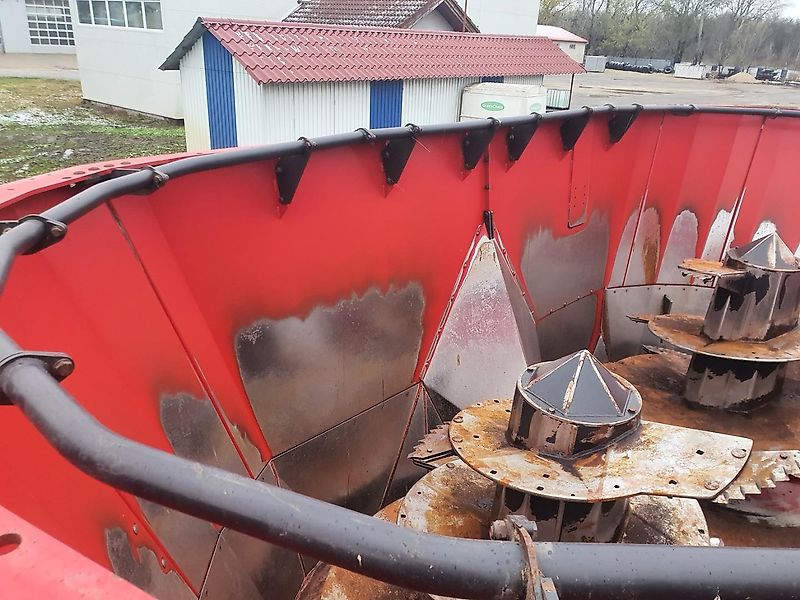 Kongskilde VM - 22 -2 BM MULTI feeder mixer with straw blower Few operating hours were used!